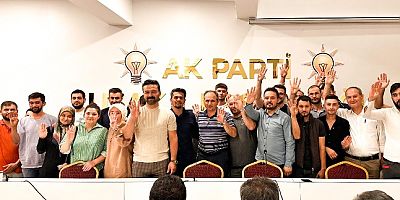 AK PARTİ'YE BÜYÜK KATILIM