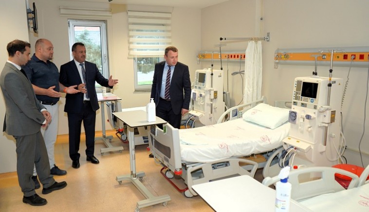 EŞME DEVLET HASTANESİNE 2 YENİ DİYALİZ CİHAZI.