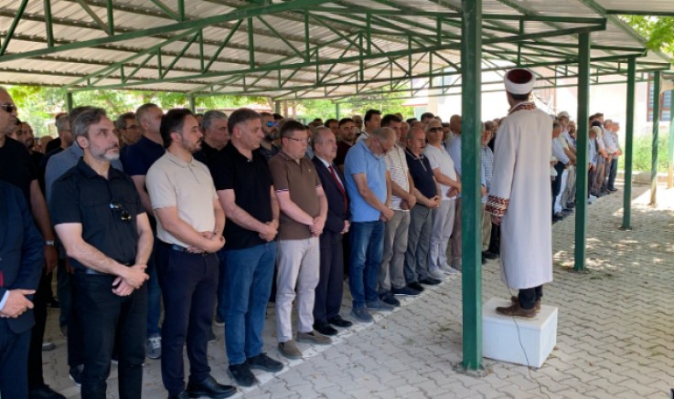 HASAN ERDOĞAN'IN VEFAT EDEN BABASI BUGÜN ULUBEY İLÇESİ MEZARLIĞINA DEFNEDİLDİ.