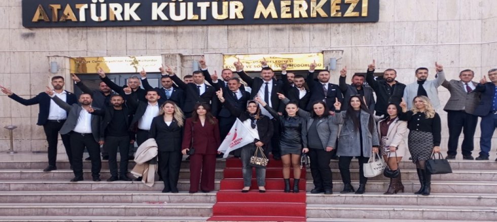 BÜYÜK BİRLİK PARTİSİ GENEL BAŞKANI DESTİCİ PAZARTESİ GÜNÜ UŞAK'A GELİYOR.