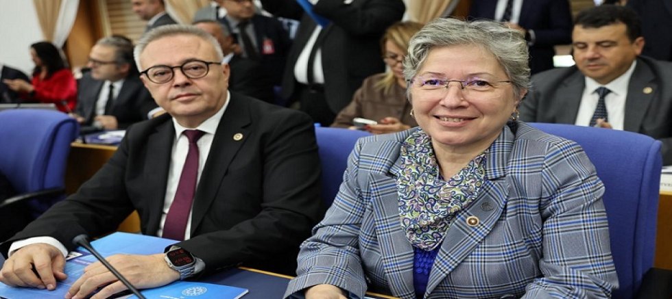 CHP UŞAK MİLLETVEKİLİ ALİ KARAOBA'DAN İLGİNÇ PROTESTO.