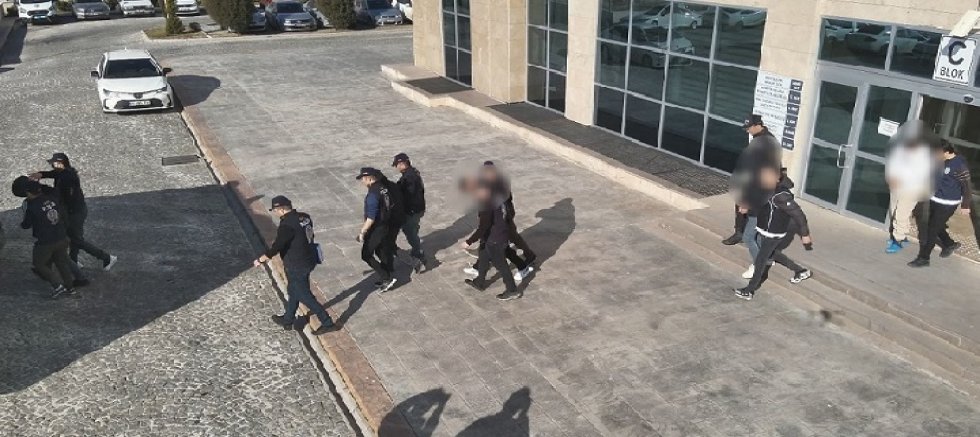 UŞAK'TA DOLANDIRICILIK OPERASYONU 12 TUTUKLAMA.