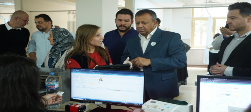 UŞAK'TA SAĞLIKTA DİJİTAL TAKİP DÖNEMİ BAŞLADI