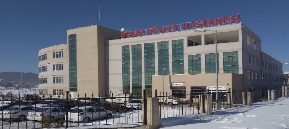 UŞAK'TA TIR'IN ALTINDA KALAN TIR SÜRÜCÜSÜ HAYATINI KAYBETTİ.