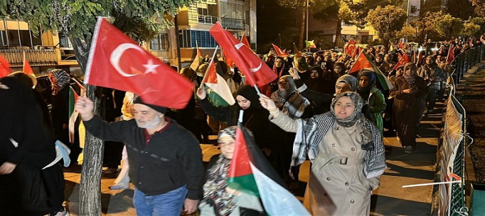 UŞAK'TAN SUMUD FİLOSU VE GAZE'YE DESTEK.