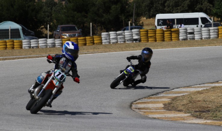 SUPERMOTO YARIŞLARININ 3. AYAĞI UŞAK'TA TAMAMLANDI.