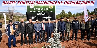 DEPREM ŞEHİTLERİ ORMANINDA FİDANLAR TOPRAKLA BULUŞTU