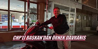 EŞME BELEDİYE BAŞKANI TOZAN BELEDİYE'YE MOTORSİKLETİ İLE GİDİP GELİYOR