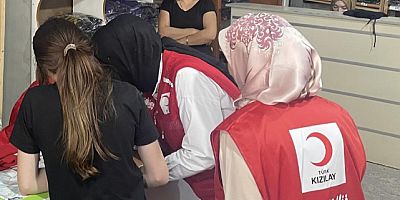 UŞAK KIZILAY'DAN ÖĞRENCİLERE DESTEK.