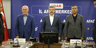 UŞAK'TA 6 ŞUBAT DEPREMİNDE HAYATINI KAYBEDENLER ANILDI
