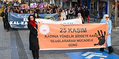 UŞAK'TA KADINA YÖNELİK ŞİDDETE KARŞI YÜRÜYÜŞ DÜZENLENDİ