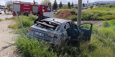 UŞAK'TA KORKUNÇ KAZA 6 YARALI