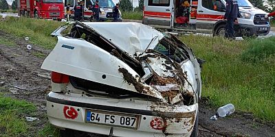UŞAK'TA OTOMOBİL TAKLA ATTI 3 YARALI