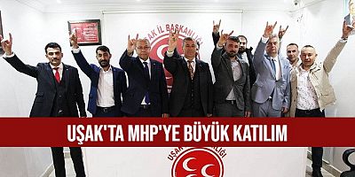 Uşak'ta Zafer Partisinden istifa eden 25 kişi MHP'ye katıldı
