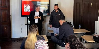 UŞAKLI GENÇLER YAPAY ZEKA İLE TANIŞTI