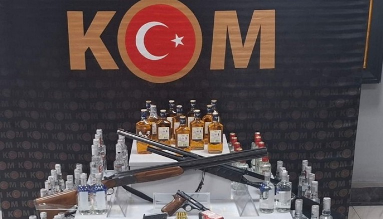 UŞKA'TA KAÇAK ALKOL VE SİGARA OPERASYONU