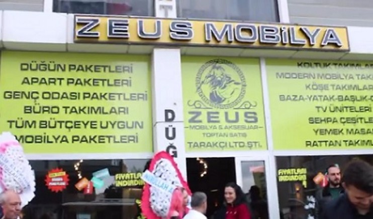 ZEUS MOBİLYA BUGÜN UŞAK HALKINA KAPILARINI AÇTI.